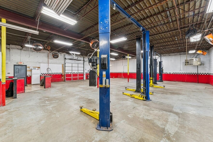 More Photos Of 1839 N 10th St, Kansas City Warehouse For Sale