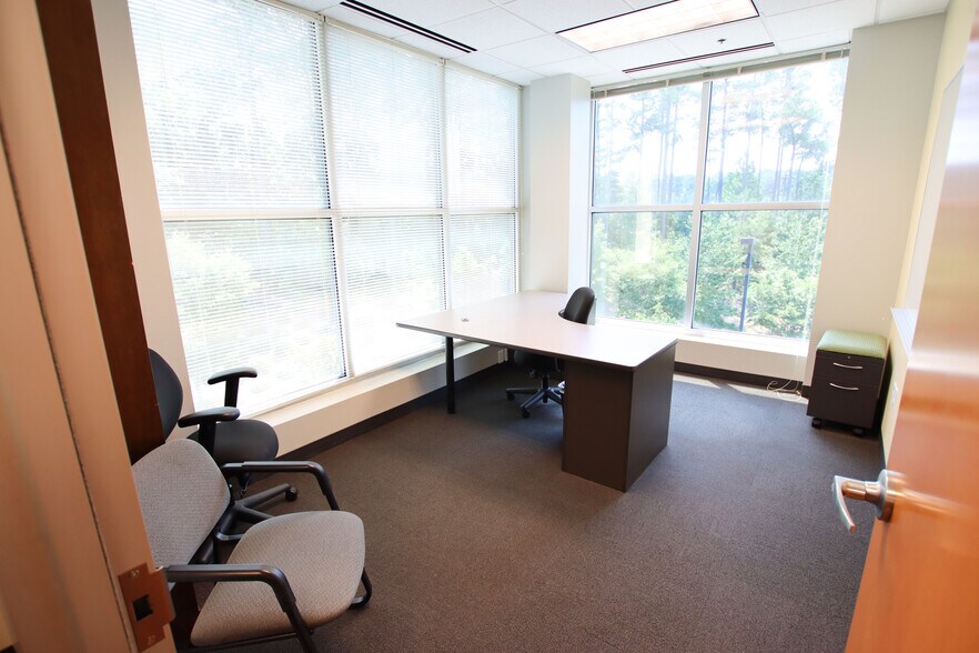 More Photos Of 8045 Arco Corporate Dr, Raleigh Office For Lease