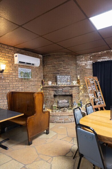 More Photos Of 103 W Main St, Hardwick Restaurant For Sale
