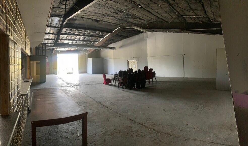 More Photos Of 10126 Jensen Dr, Houston Freestanding For Sale