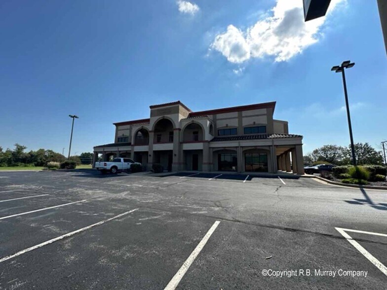 More Photos Of 1343 E Kingsley St, Springfield Office For Lease