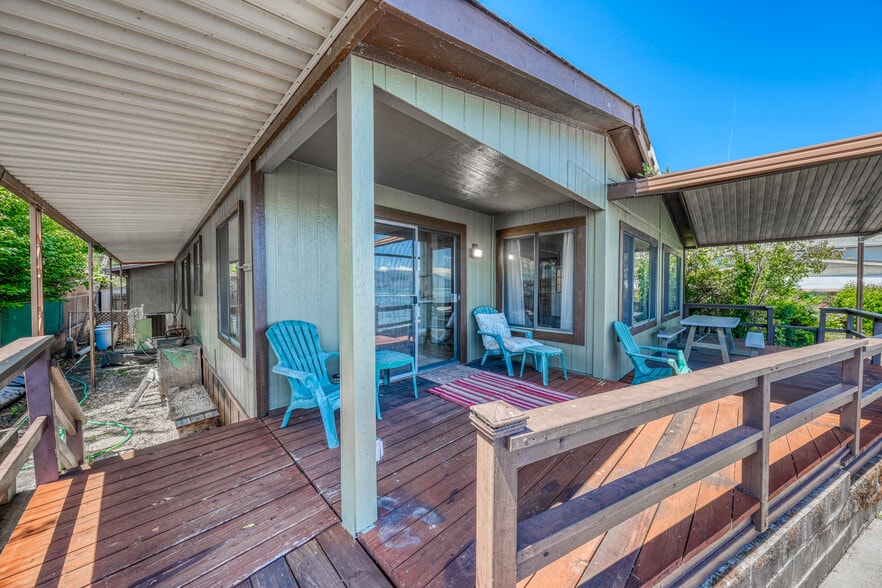 More Photos Of 2776 Lakeshore Blvd, Lakeport Manufactured Housing Mobile Home Park For Sale