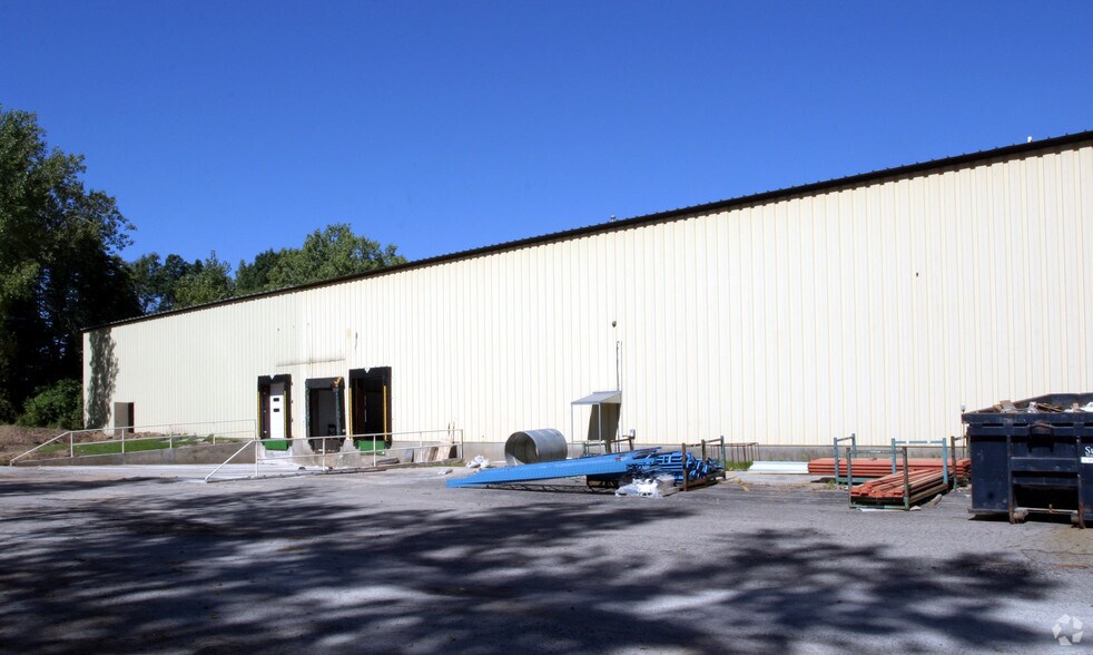 More Photos Of 2240 29th St SE, Grand Rapids Warehouse For Lease