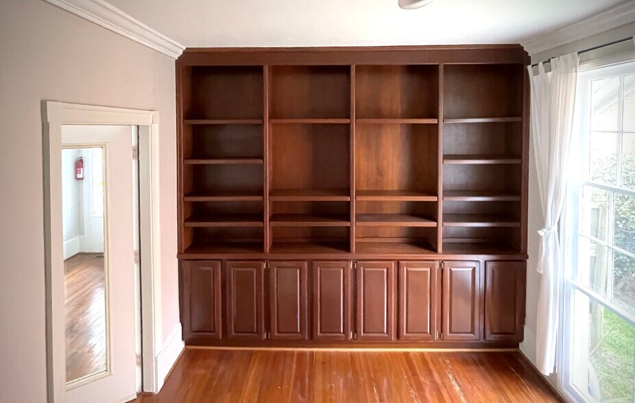 More Photos Of 902 Broad St, Durham Office For Lease