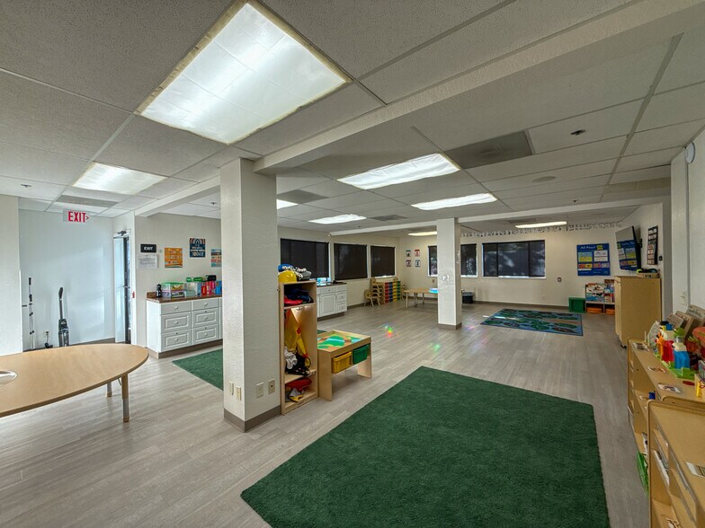 More Photos Of 101 Wikiup Dr, Santa Rosa Office For Sale