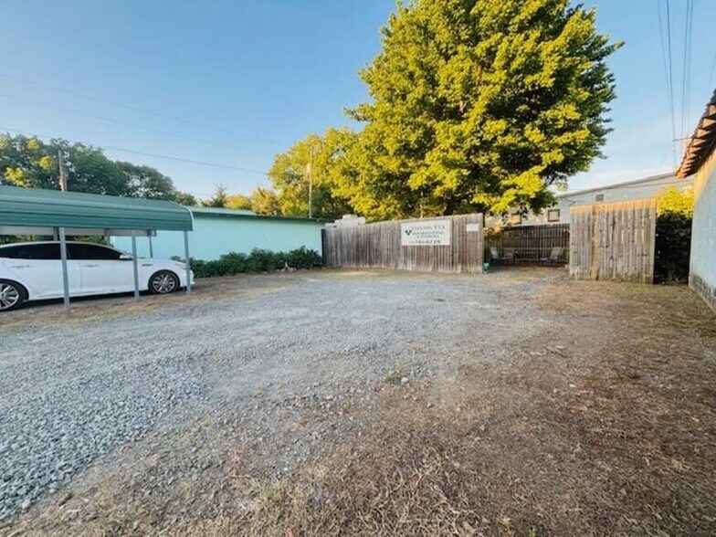 More Photos Of 240 Boykin Ct, Clinton Office For Sale