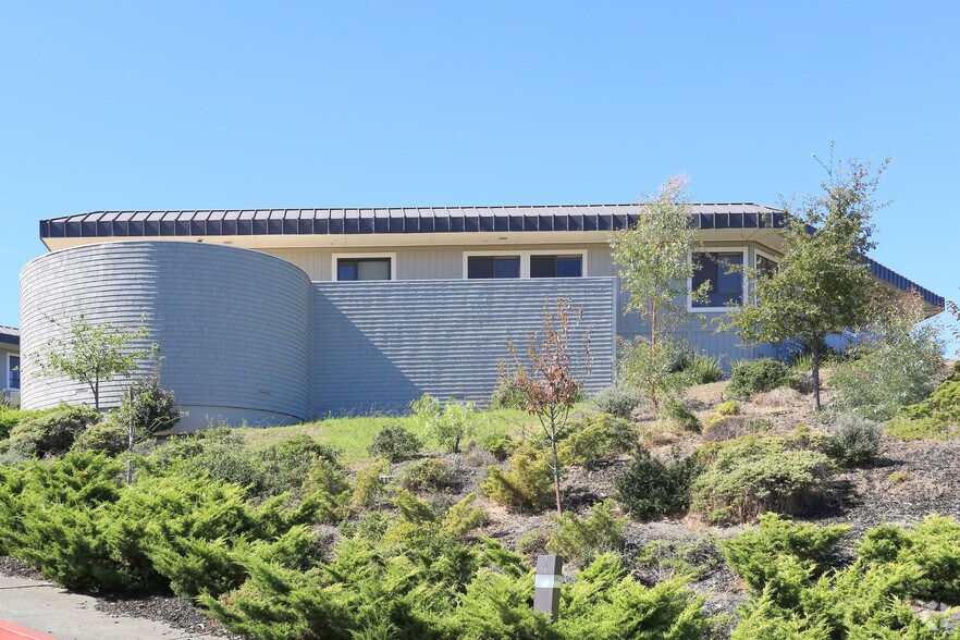 More Photos Of 100 Professional Center Dr, Novato Unknown For Lease