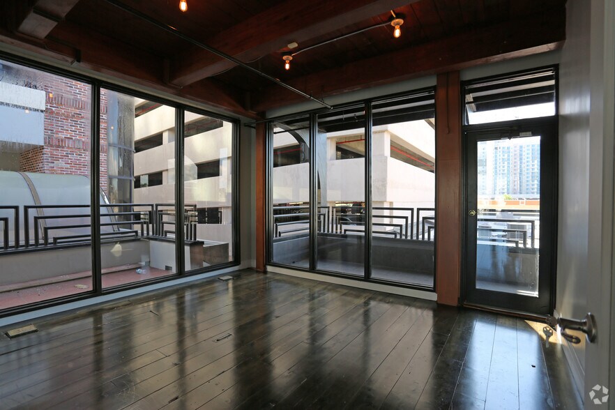 More Photos Of 260 1st Ave S, Saint Petersburg Coworking Space