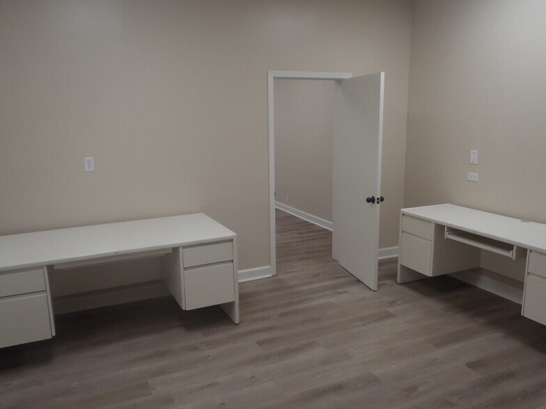 More Photos Of 2025 McLarty Dr, Newport Office For Sale