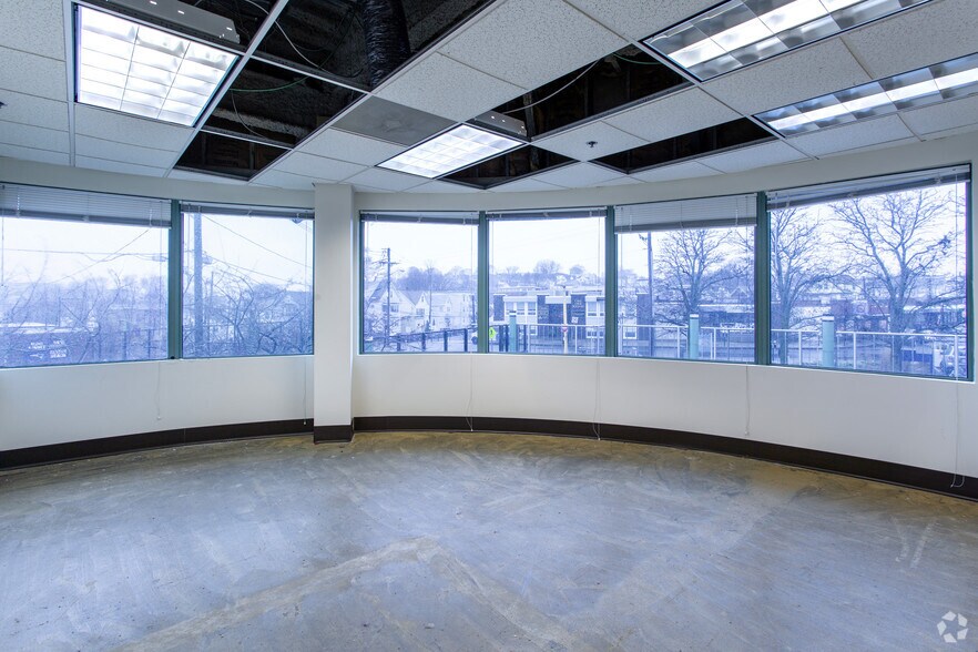 More Photos Of 300 Ocean Ave, Revere Medical For Lease