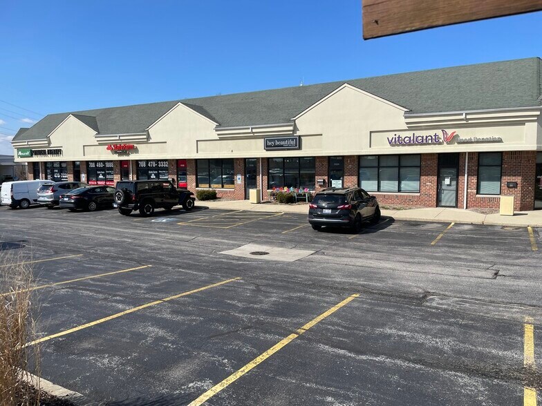 More Photos Of 11000-11060 W 179th St, Orland Park Unknown For Sale