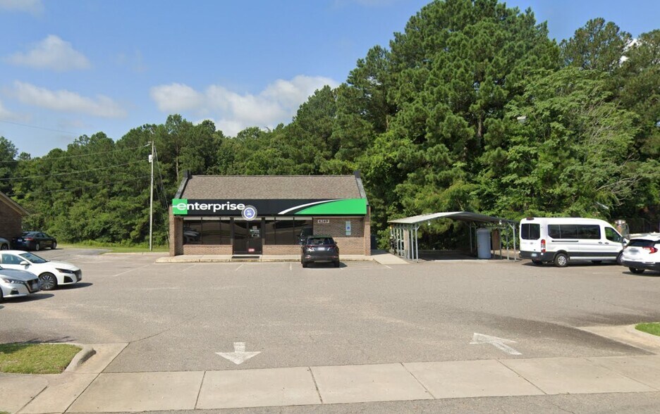 More Photos Of , Fayetteville General Retail For Sale