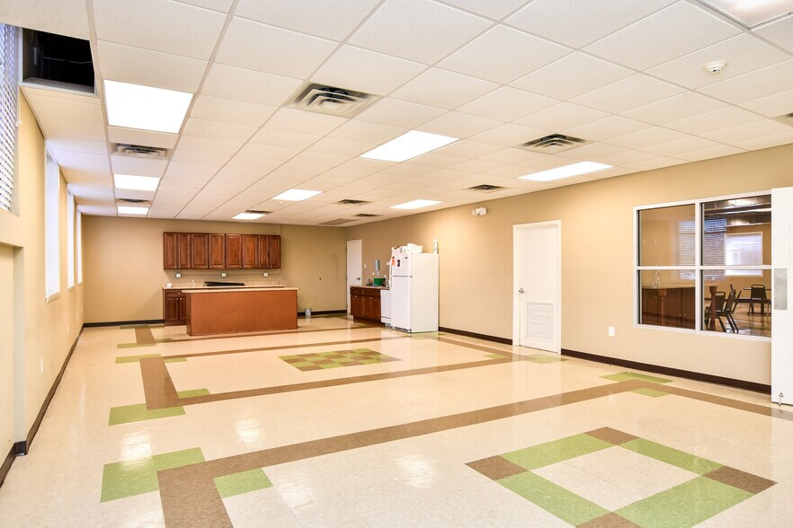 More Photos Of 429 N Main St, Greenville Office Residential For Sale