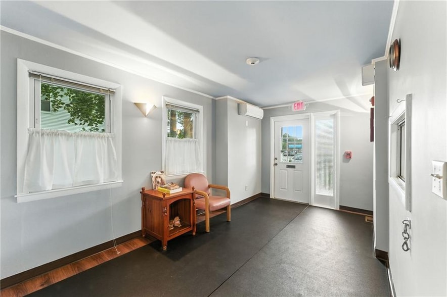 More Photos Of 2789 Post Rd, Warwick Office Residential For Sale