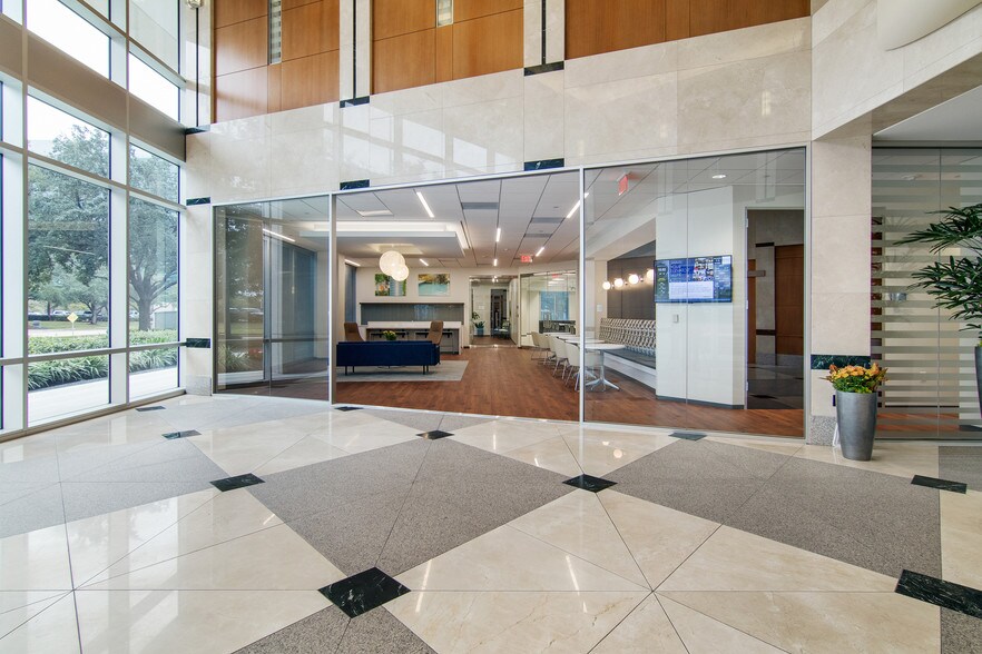 More Photos Of 1401 Enclave Pky, Houston Office For Lease