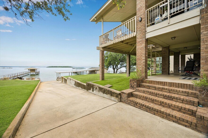 More Photos Of 1704 County Road 128, Burnet Specialty For Sale