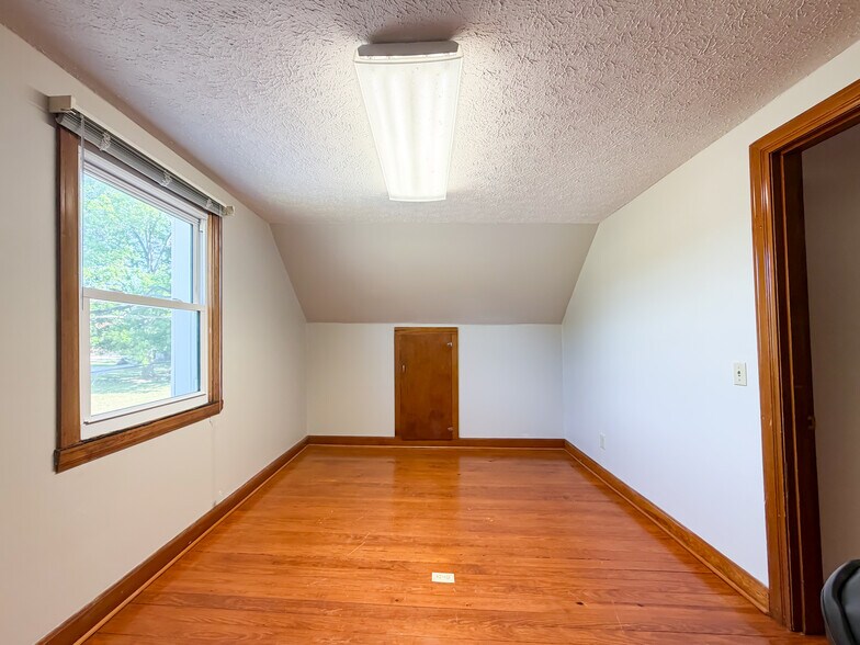 More Photos Of 2292 Lynch Mill Rd, Altavista Office For Lease