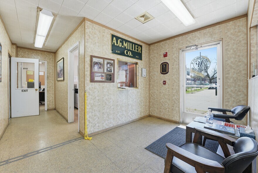 More Photos Of 53 Batavia St, Springfield Industrial For Sale