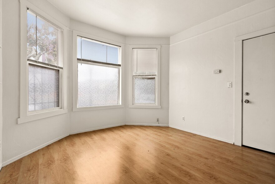 More Photos Of 2930-2932 Adeline St, Berkeley Apartments For Sale