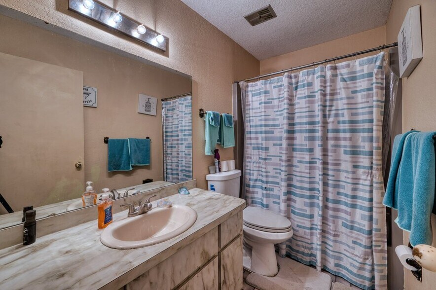 More Photos Of 25038 Harborview Rd, Port Charlotte Apartments For Sale