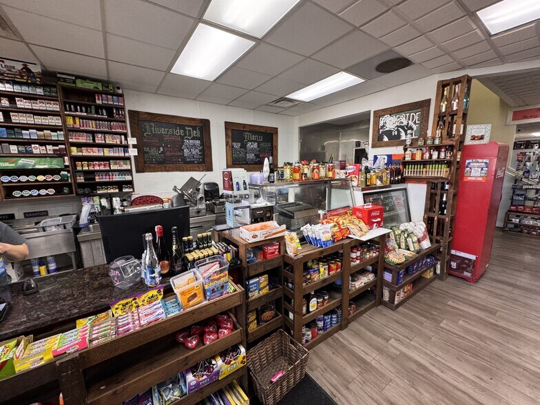 More Photos Of 145 Riley St, Dundee Storefront Retail Office For Sale