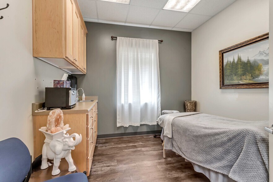 More Photos Of 1042 E 220 N, American Fork Medical For Sale