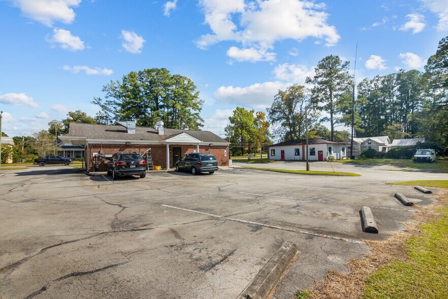 More Photos Of 214 Main St, Pollocksville Specialty For Sale