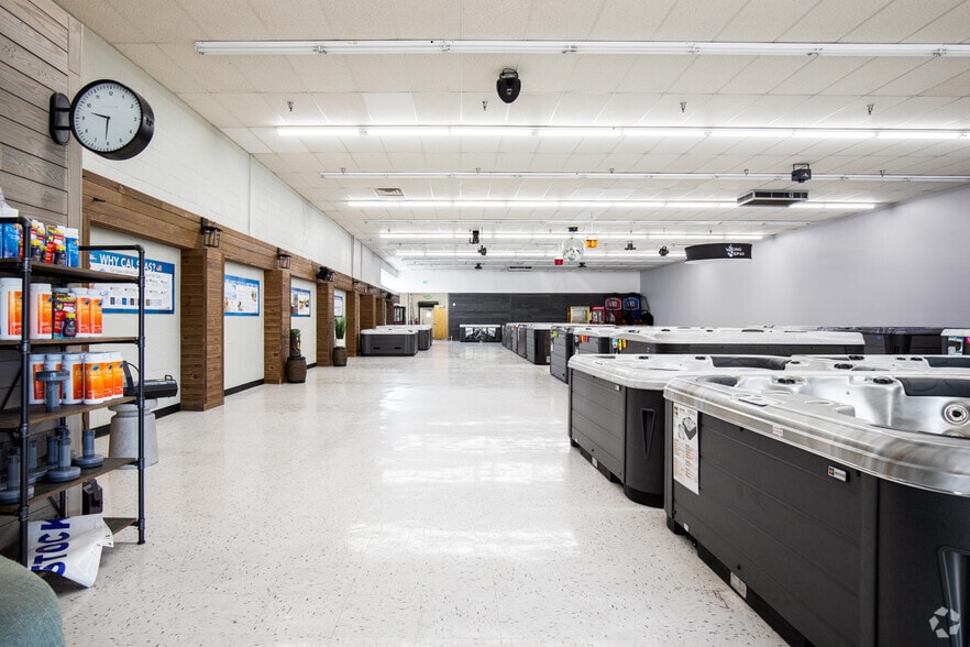 More Photos Of 3225 Washington Blvd, Ogden Storefront For Sale