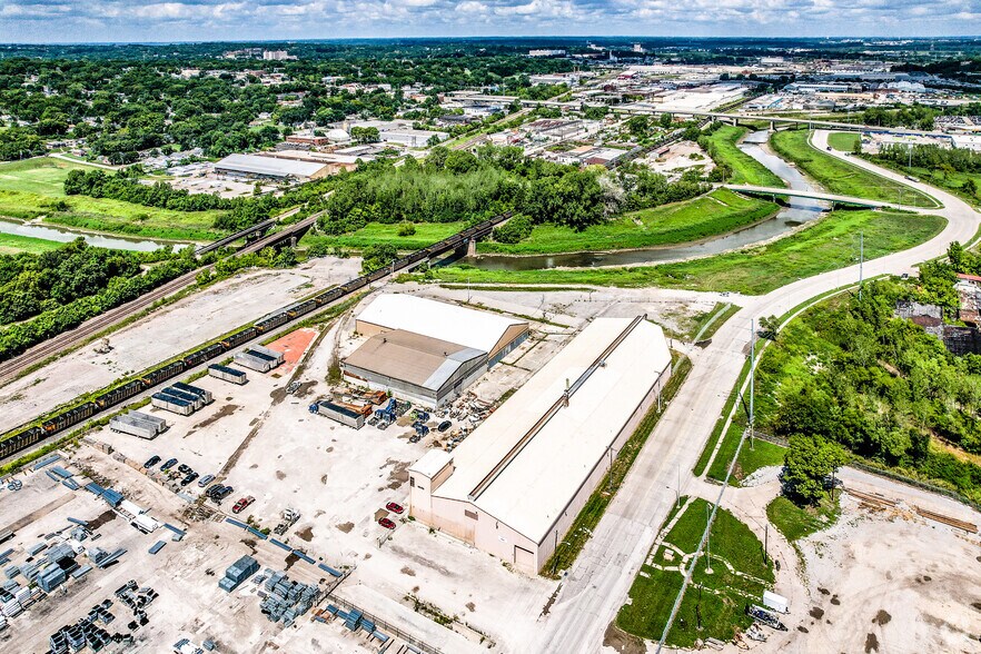 More Photos Of 2100 Manchester Trwy, Kansas City Warehouse For Sale