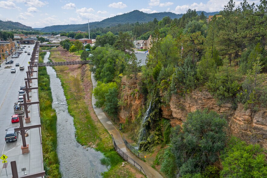 More Photos Of 509 N River St, Hot Springs Restaurant For Sale