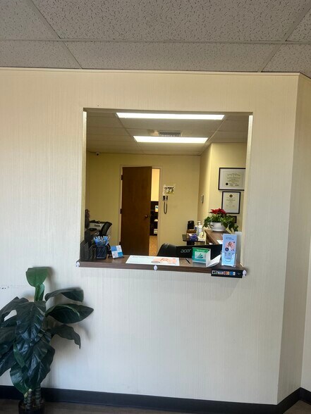 More Photos Of 9398 Viscount Blvd, El Paso Medical For Sale