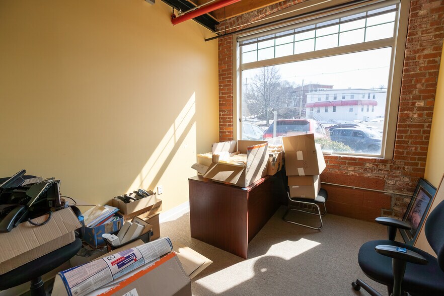 More Photos Of 40 Spruce St, Leominster Medical For Lease