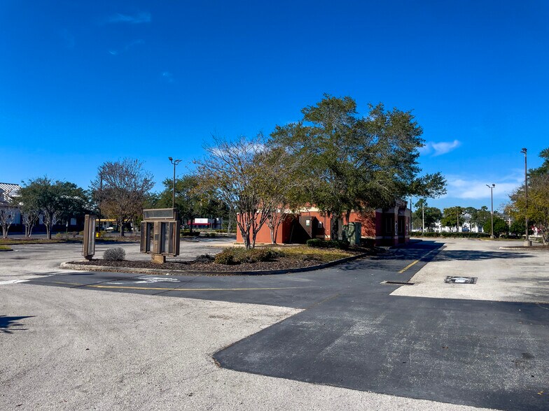 More Photos Of 5752 Butler Point Rd, Jacksonville Fast Food For Lease