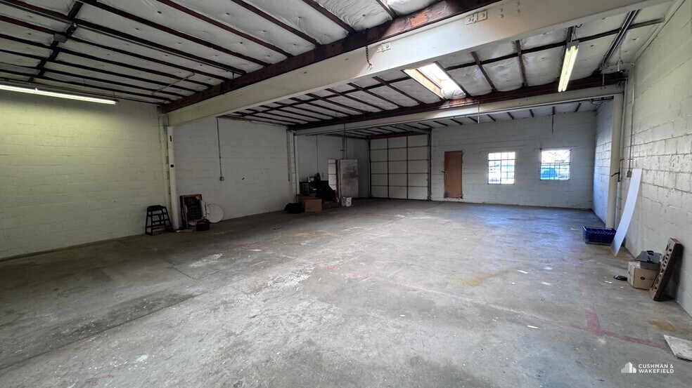 More Photos Of 213-215 4th St, Windsor Storefront For Sale