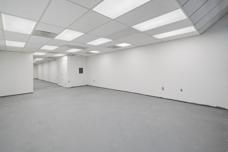 More Photos Of 6181-6185 Mission St, Daly City Storefront Retail Residential For Lease