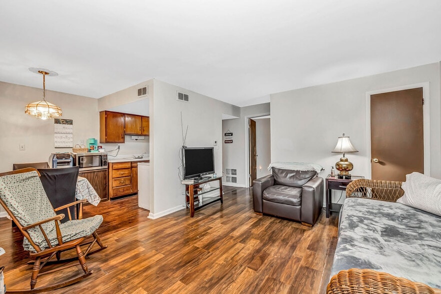 More Photos Of 1124 Case Ct, Miamisburg Apartments For Sale