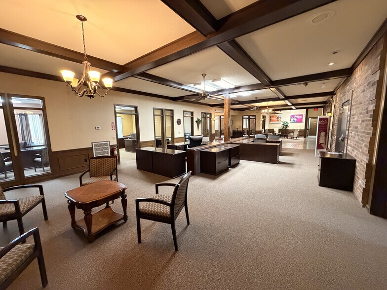 More Photos Of 1913 S Elliott St, Pryor Bank For Sale