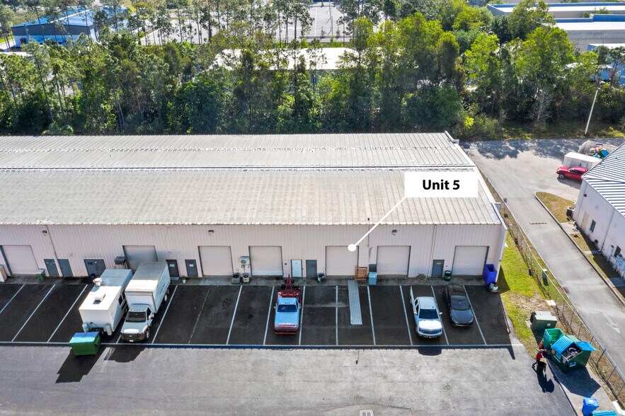 More Photos Of 12165 Metro Pky, Fort Myers Light Manufacturing For Lease