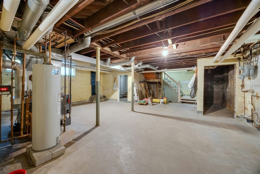 More Photos Of 225 Liberty St, Little Ferry Office For Sale