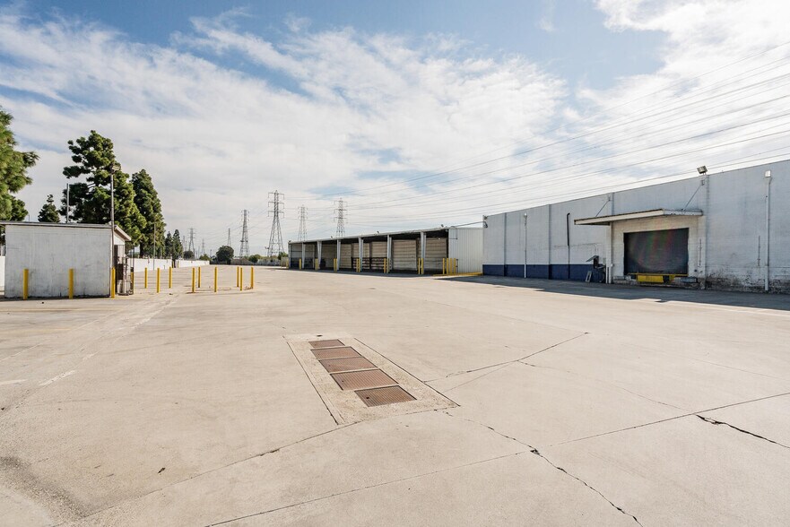 More Photos Of 1500 E Cerritos Ave, Anaheim Manufacturing For Lease