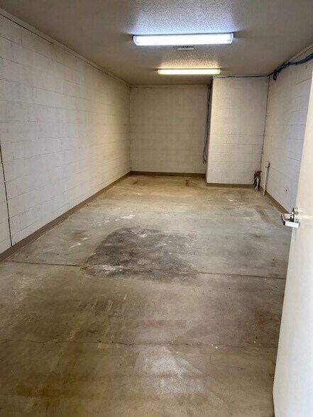 More Photos Of 140 Empire Ave, Modesto Warehouse For Lease