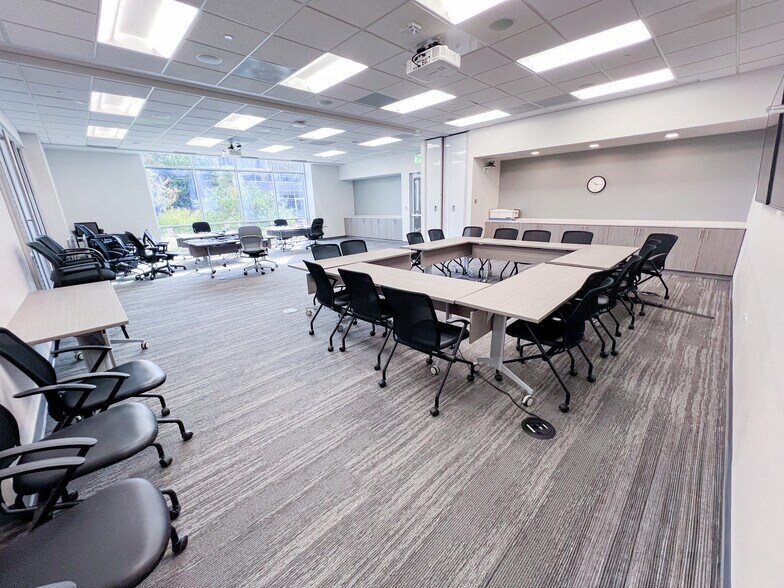 More Photos Of 6301 Holiday Hill Rd, Midland Office For Lease