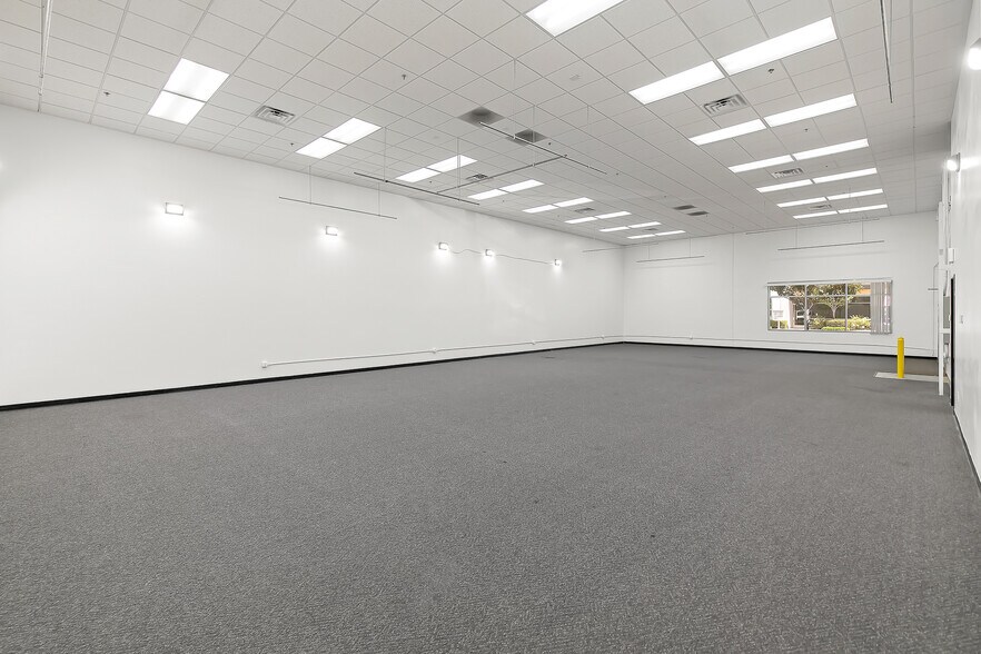 More Photos Of 11264 Monarch St, Garden Grove Warehouse For Sale