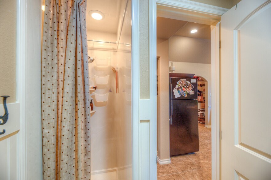 More Photos Of 862 W Taft Ave, Sapulpa Freestanding For Sale