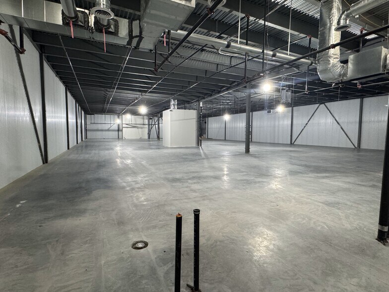 More Photos Of 114 Lancaster Rd, Shirley Freestanding For Lease