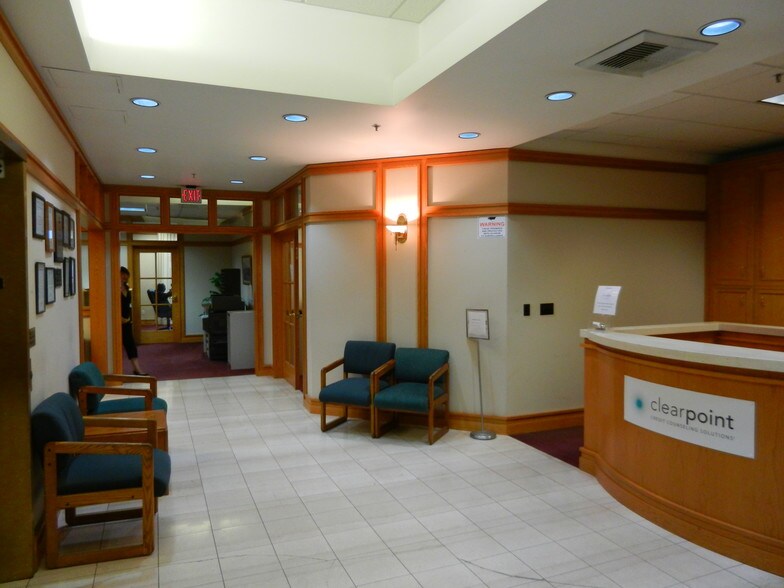 More Photos Of 6001 E Washington Blvd, Commerce Medical For Lease