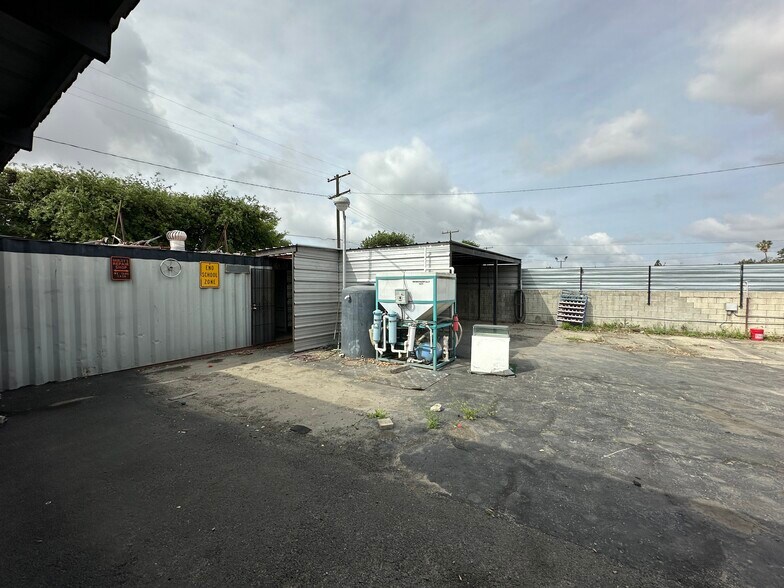 More Photos Of 9625 8th St, Rancho Cucamonga Contractor Storage Yard For Sale