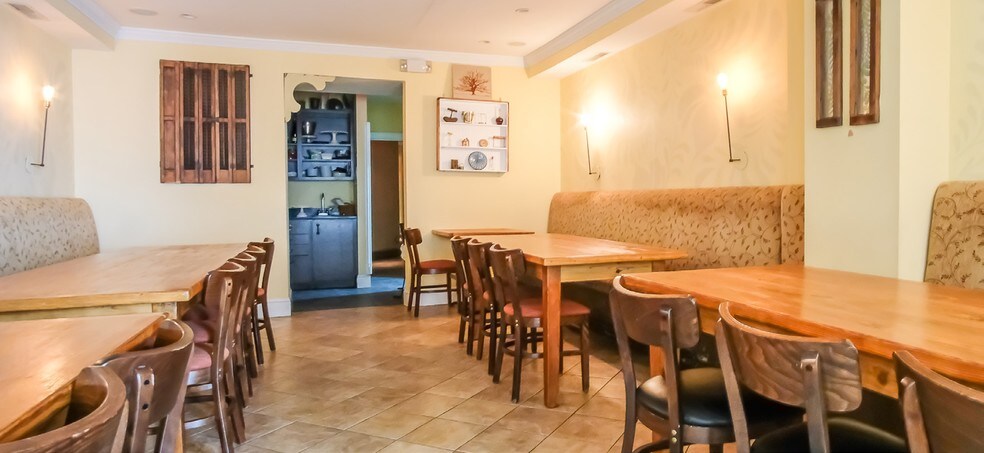 More Photos Of 1521 Spruce St, Philadelphia Apartments For Lease