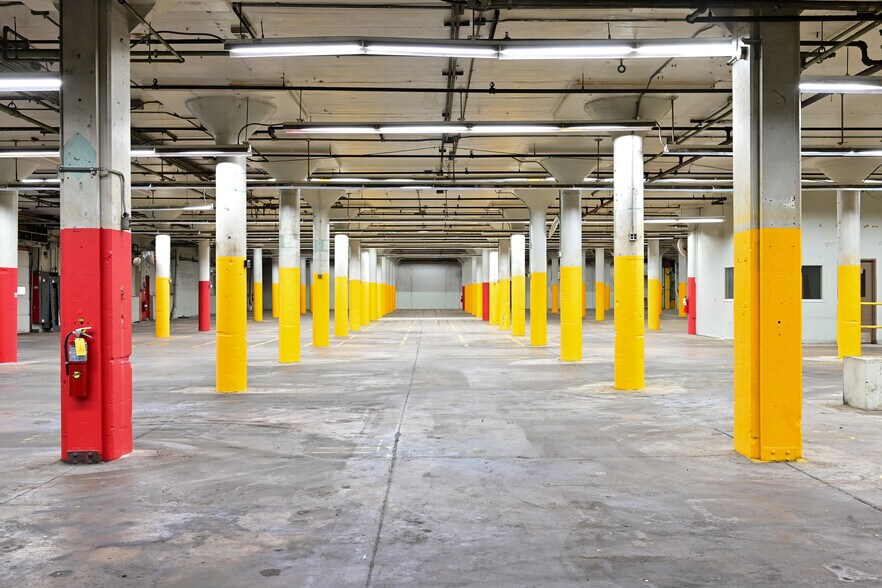 More Photos Of 505 Libby St, Waupun Manufacturing For Lease