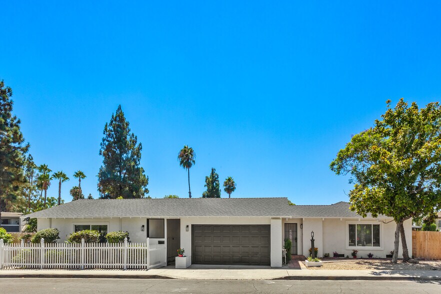 More Photos Of 5590 Shasta Ln, La Mesa Apartments For Sale
